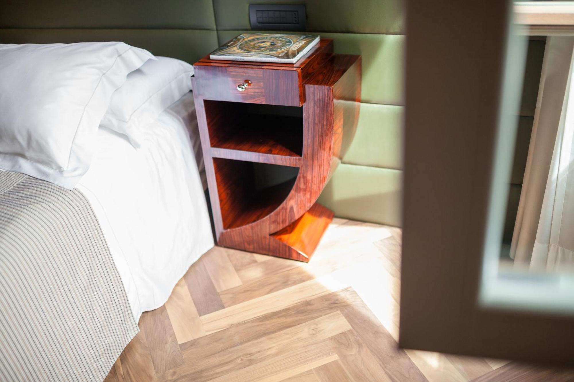 Liassidi Wellness Suites Venedig Rum bild