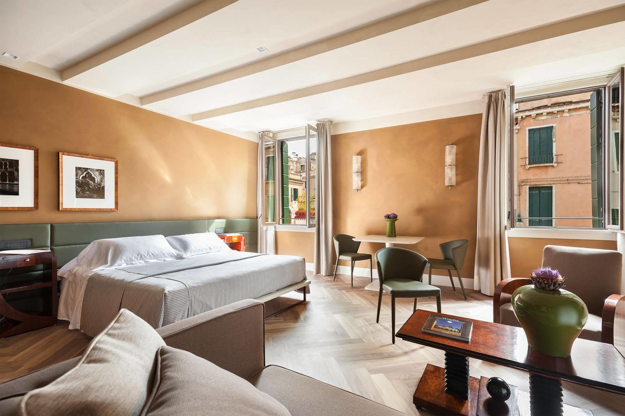 Liassidi Wellness Suites Venedig Exteriör bild